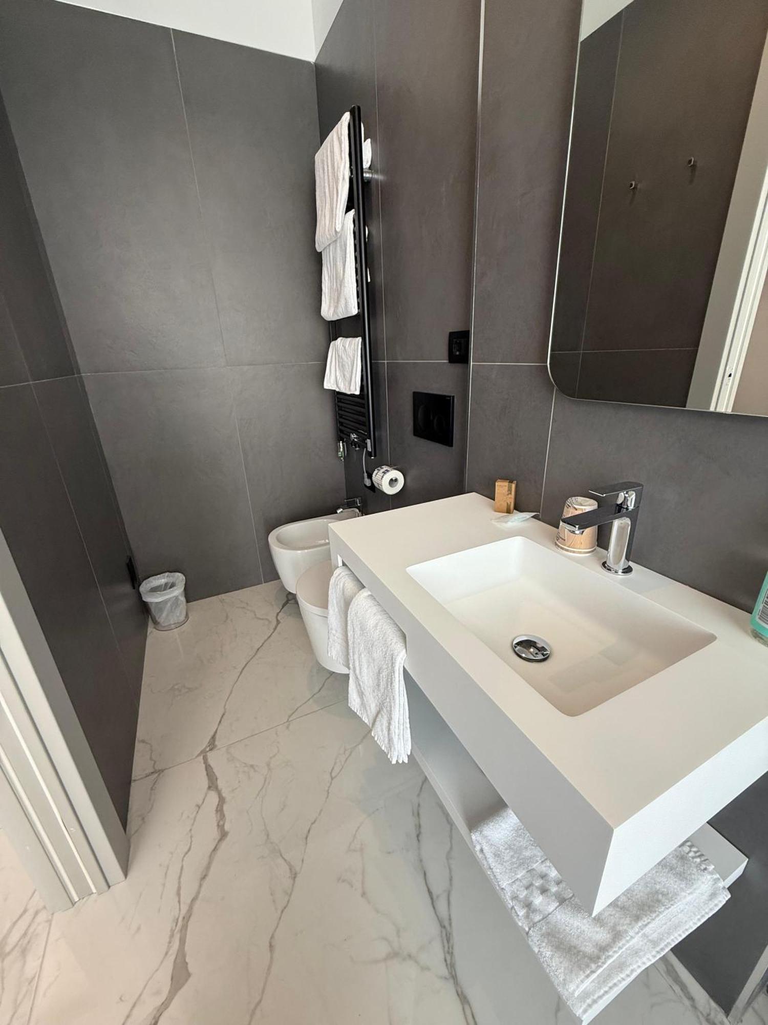 Hotel Villa Levi Sanremo Bagian luar foto