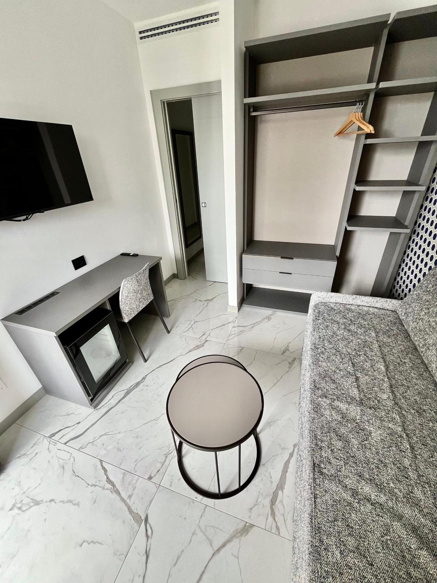 Hotel Villa Levi Sanremo Bagian luar foto